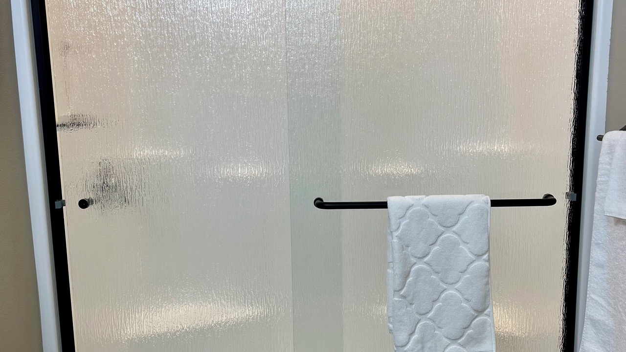 Photo of Bathroom in West Stayton