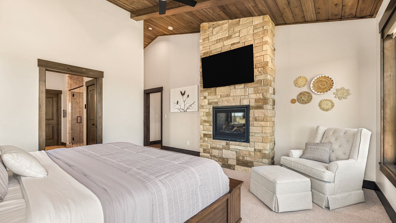Photo of Bedroom in Island Park
