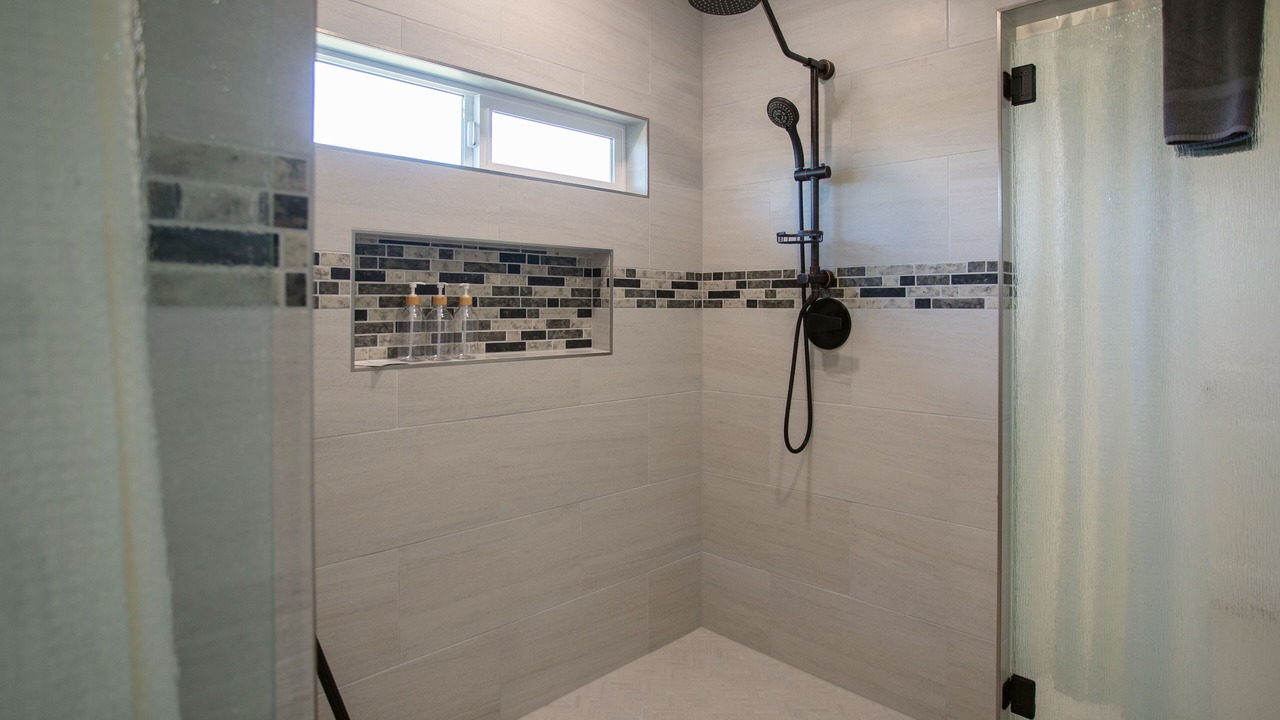 Photo of Bathroom in Eagle Point