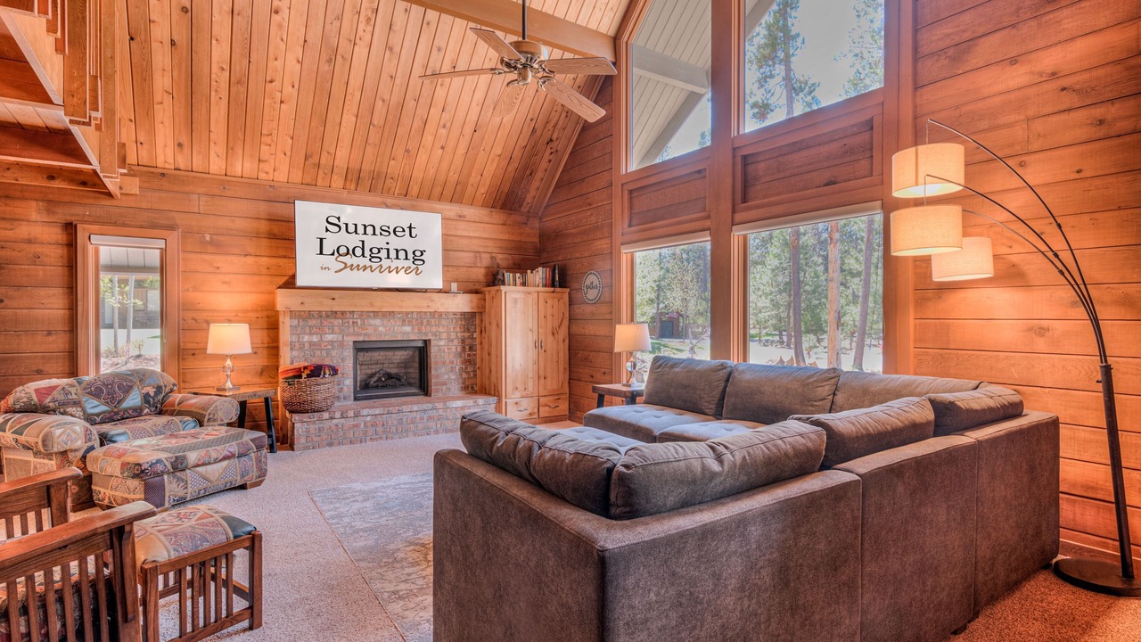 Photo of Livingroom in Sunriver