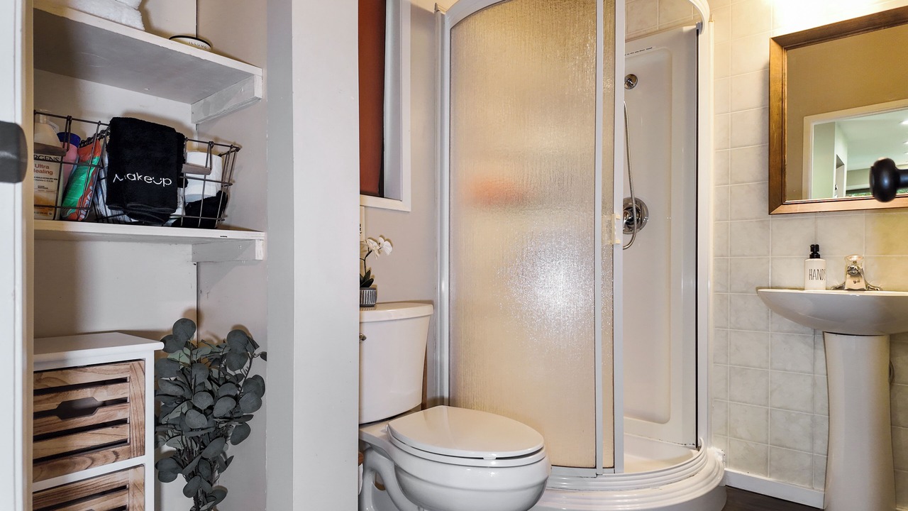 Photo of Bathroom in Glacier