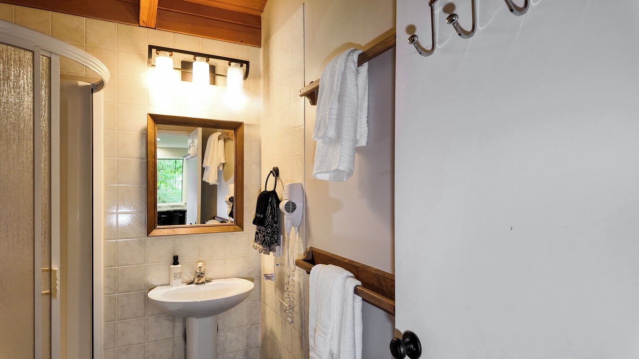 Photo of Bathroom in Glacier