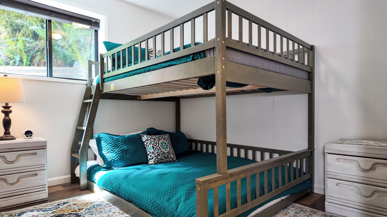 Photo of Bedroom in Glacier