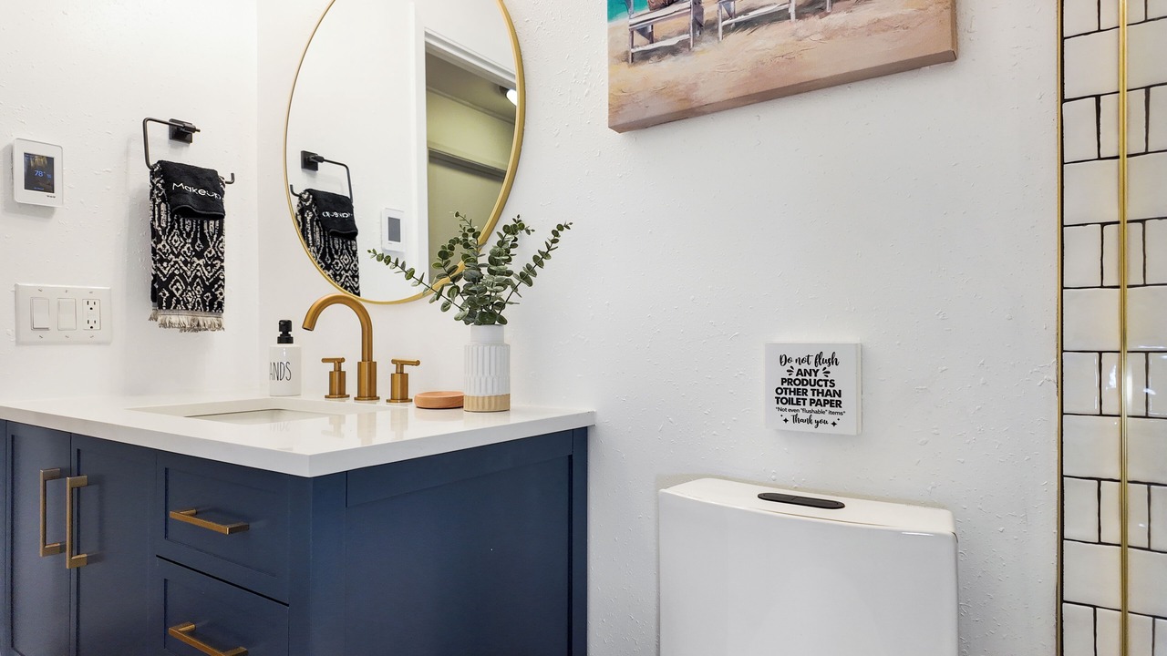 Photo of Bathroom in Glacier
