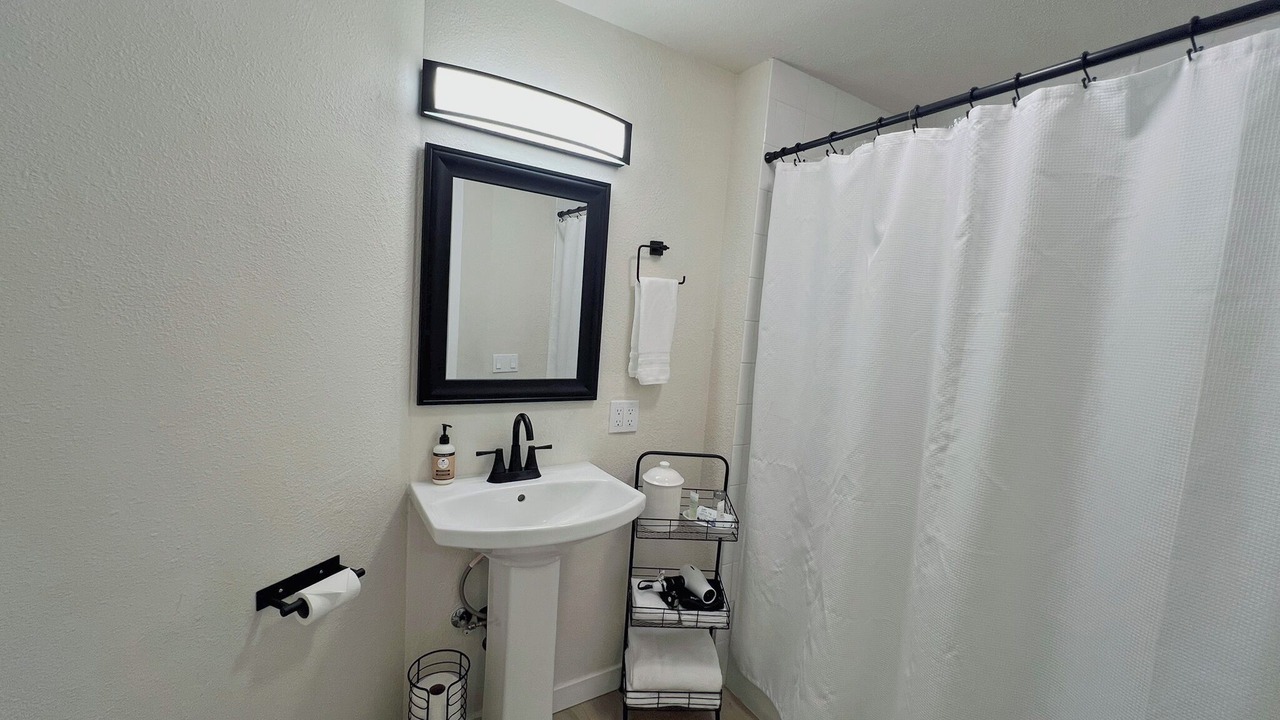 Photo of Bathroom in Eatonville