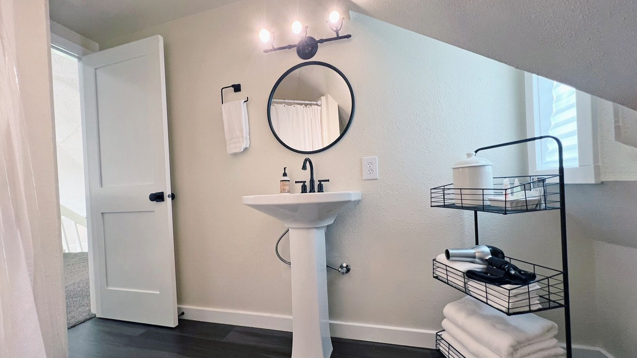 Photo of Bathroom in Eatonville