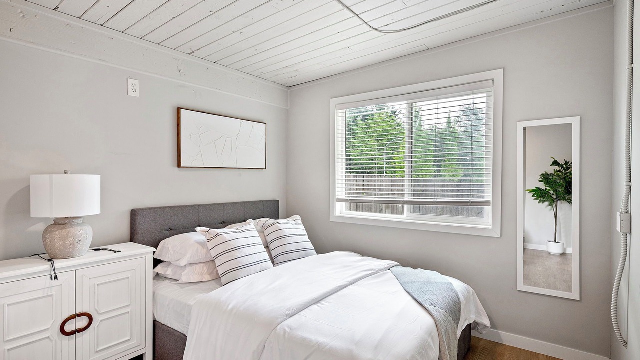 Photo of Bedroom in North Rose Hill