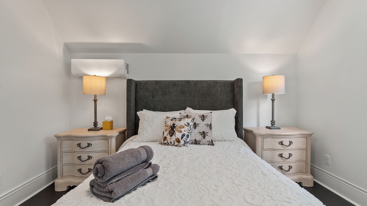 Photo of Bedroom in Garden District