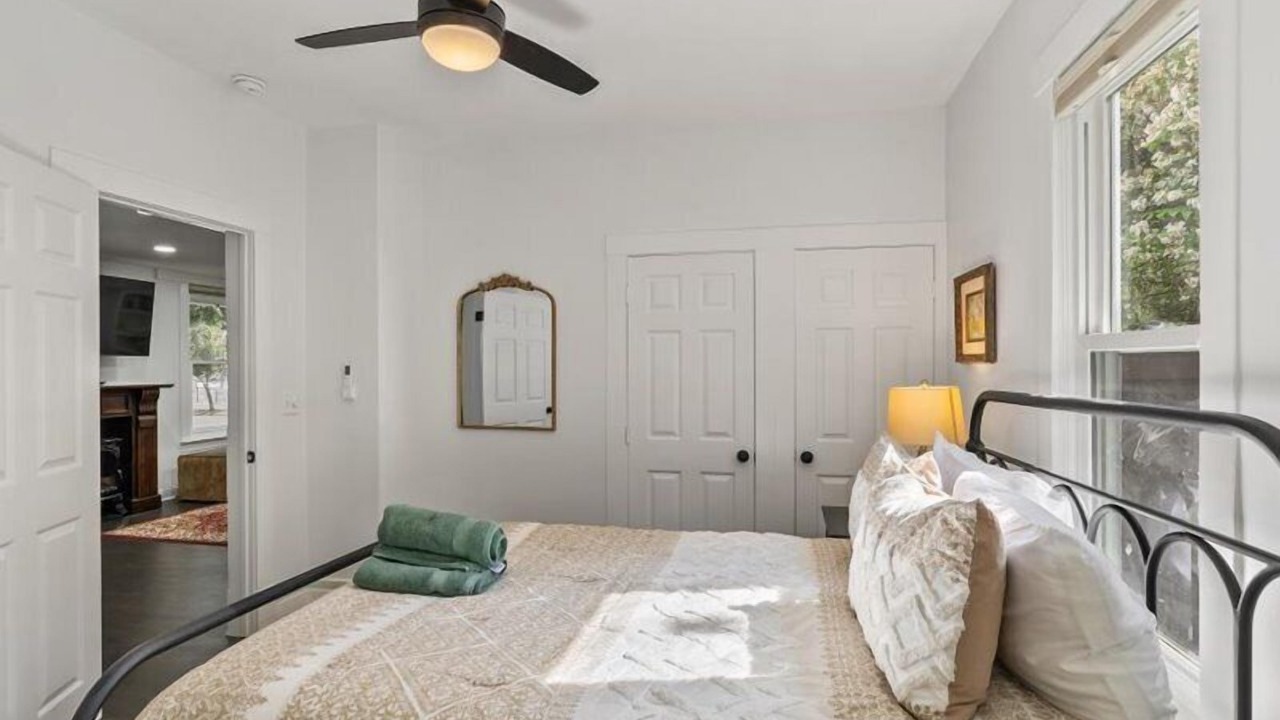 Photo of Bedroom in Garden District