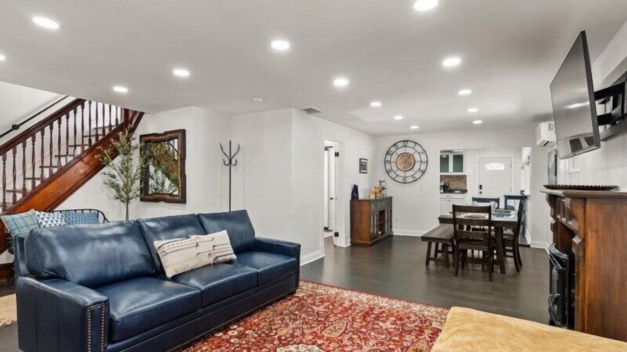 Photo of Livingroom in Garden District