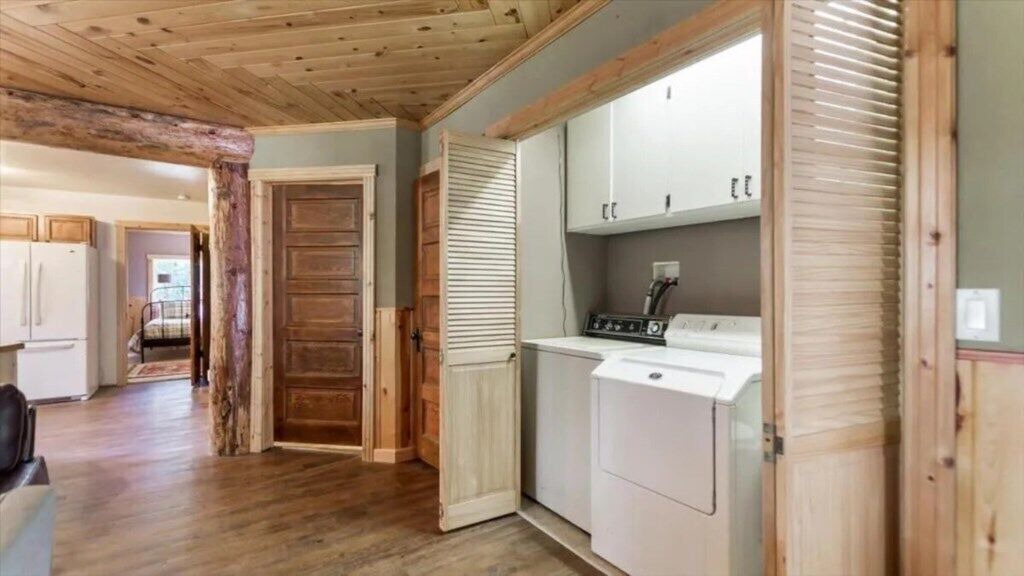 Photo of Bedroom in Island Park