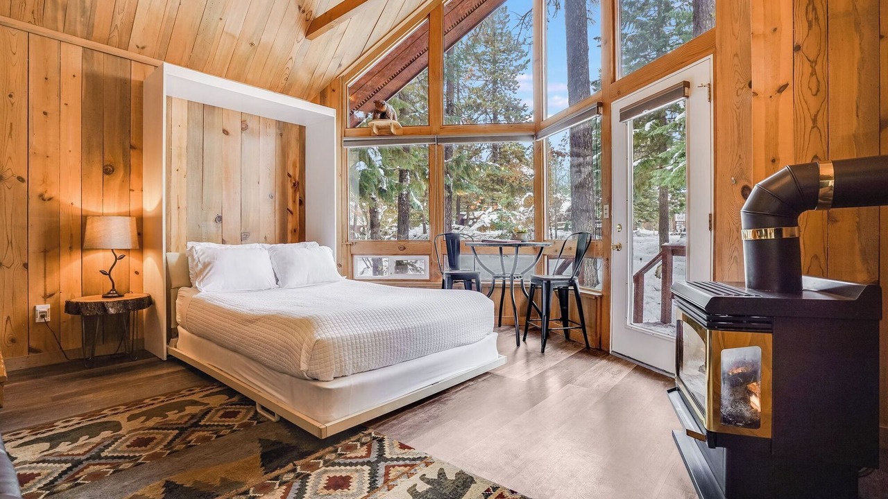 Photo of Bedroom in Trout Lake