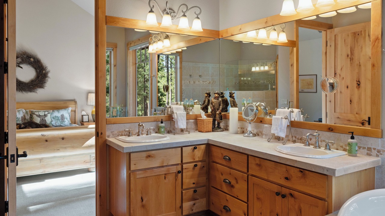 Photo of Bathroom in Black Butte Ranch