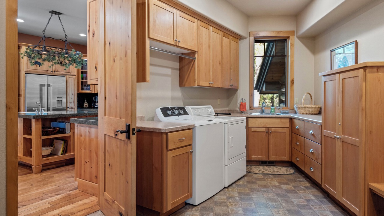 Photo of Bedroom in Black Butte Ranch