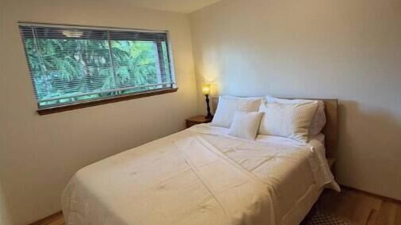 Photo of Bedroom in Shoreline