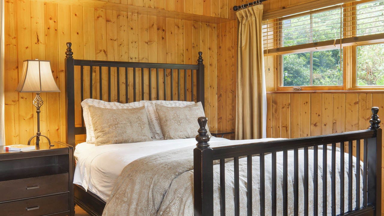 Photo of Bedroom in Country Club - North Shore