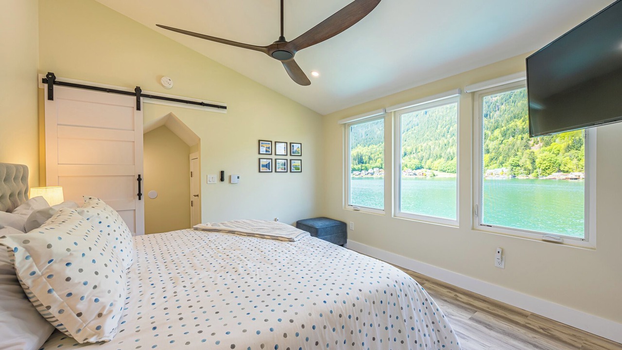 Photo of Bedroom in Port Angeles