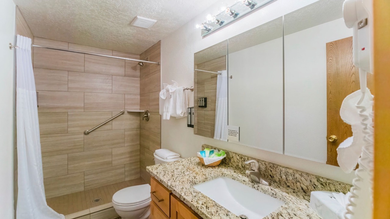 Photo of Bathroom in Island Park