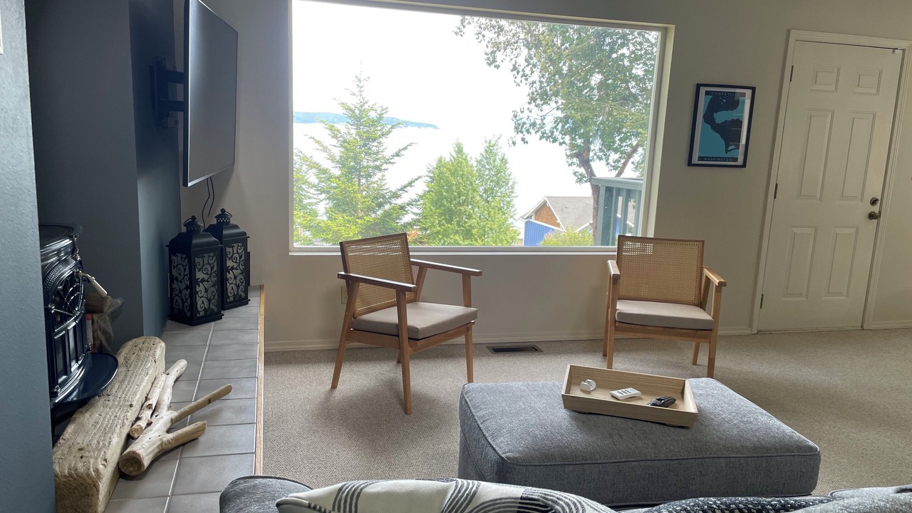 Photo of Livingroom in Coupeville