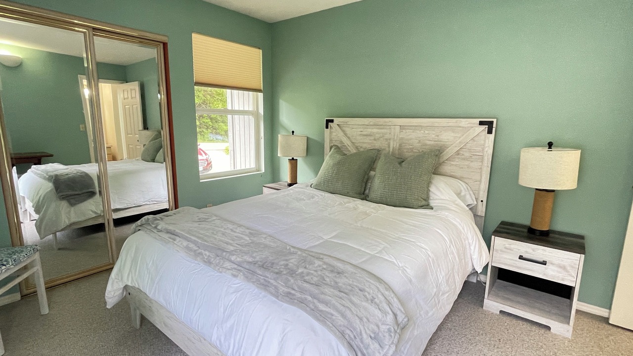 Photo of Bedroom in Coupeville