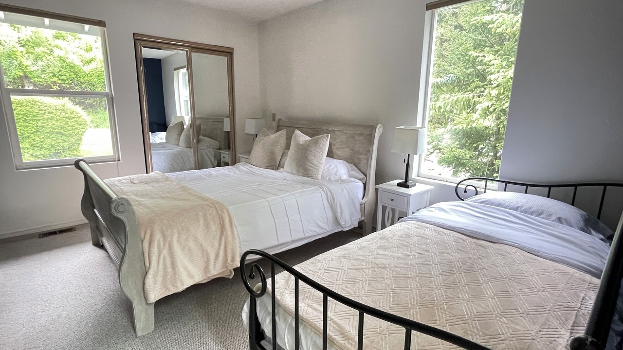 Photo of Bedroom in Coupeville