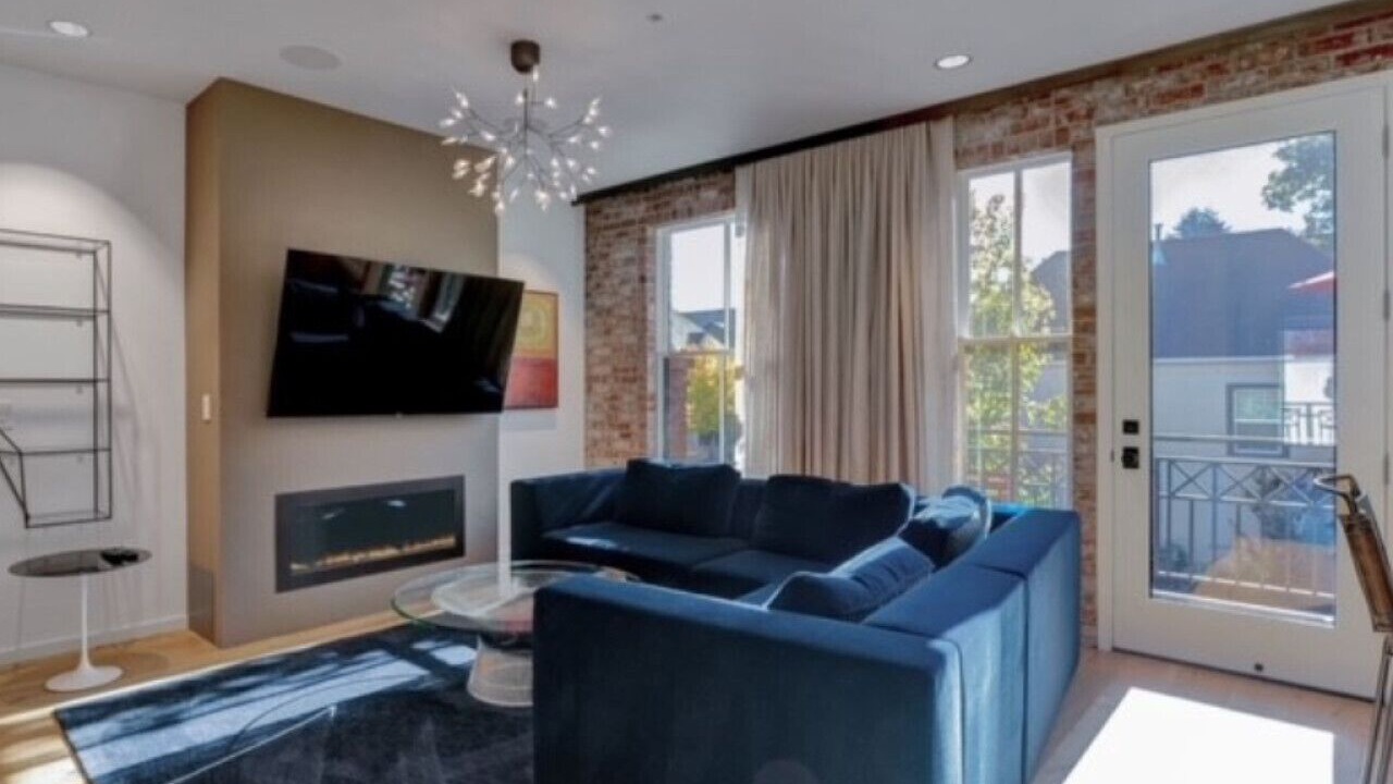 Photo of Livingroom in Corbett - Terwilliger - Lair Hill