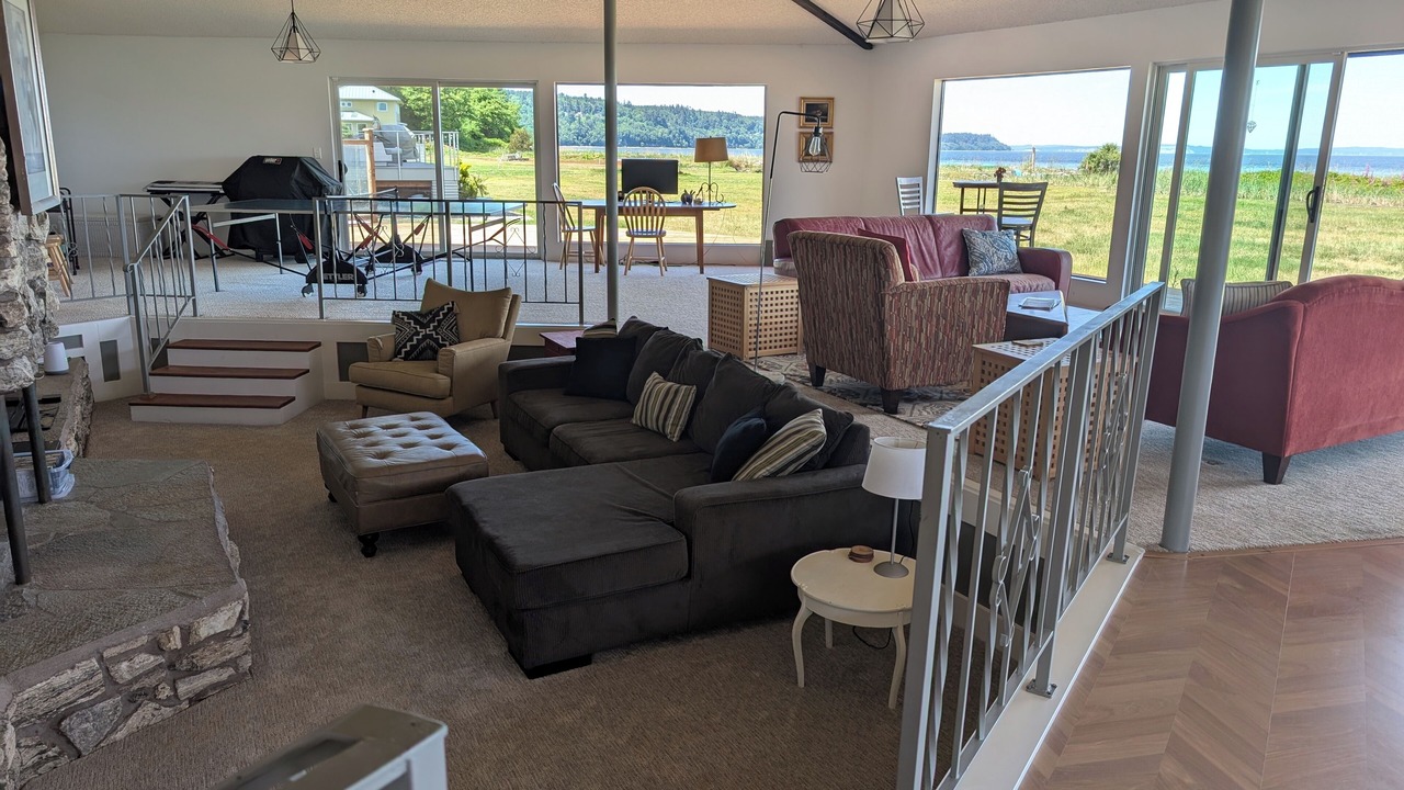 Photo of Livingroom in Kingston