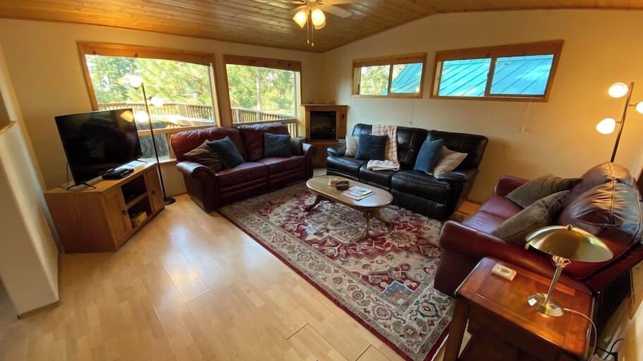 Photo of Livingroom in Ashland