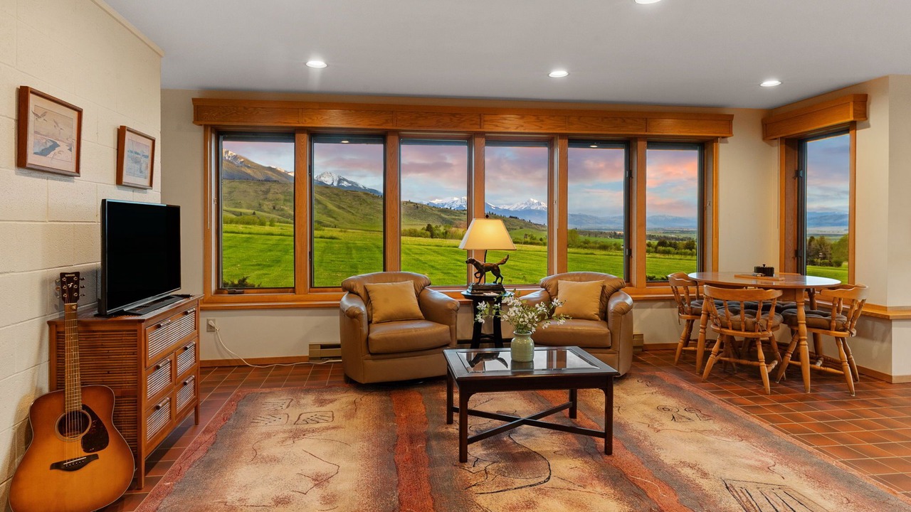 Photo of Livingroom in Livingston