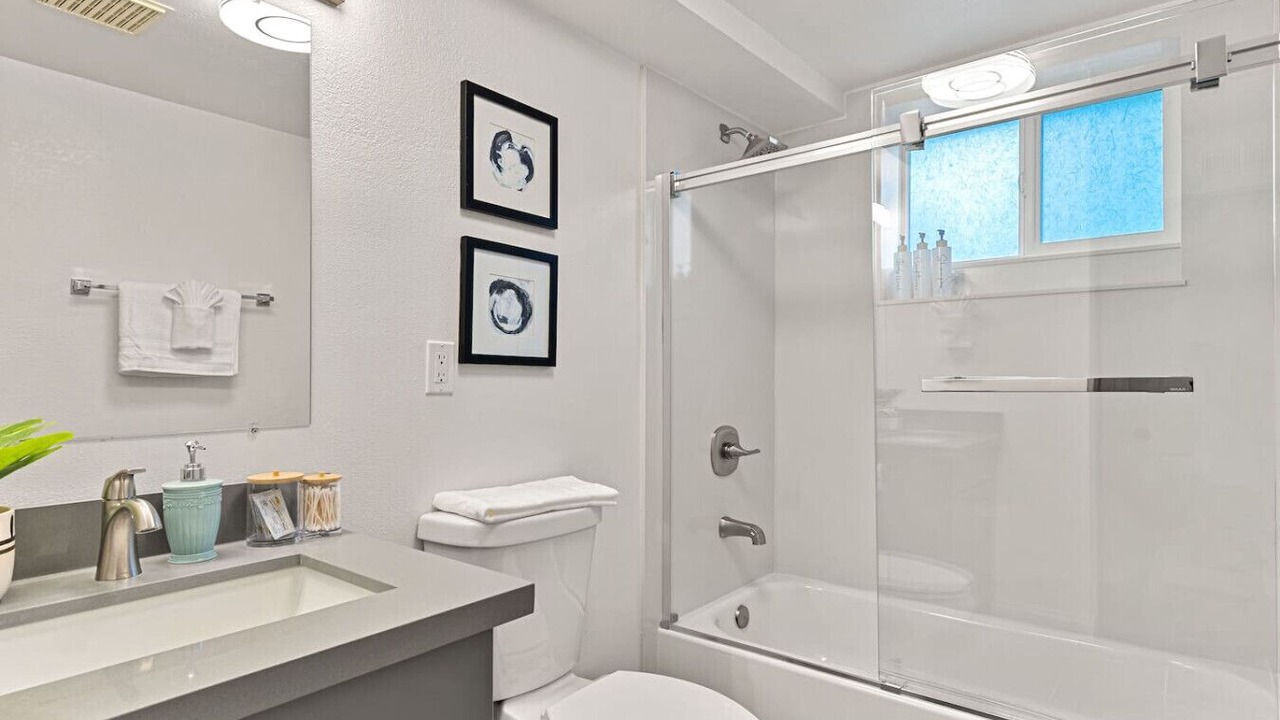 Photo of Bathroom in Highline