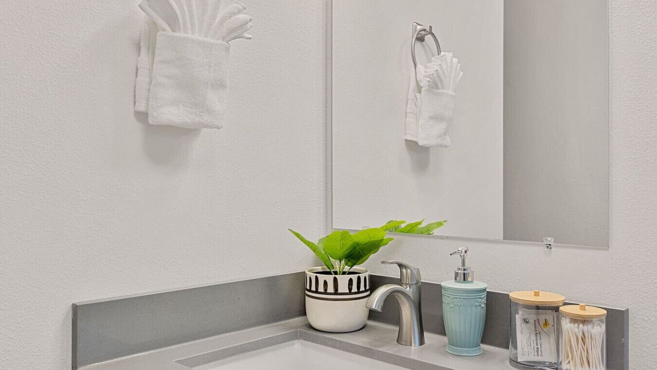 Photo of Bathroom in Highline