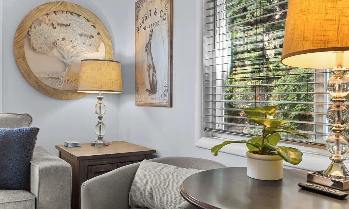 Photo of Bedroom in Garden District