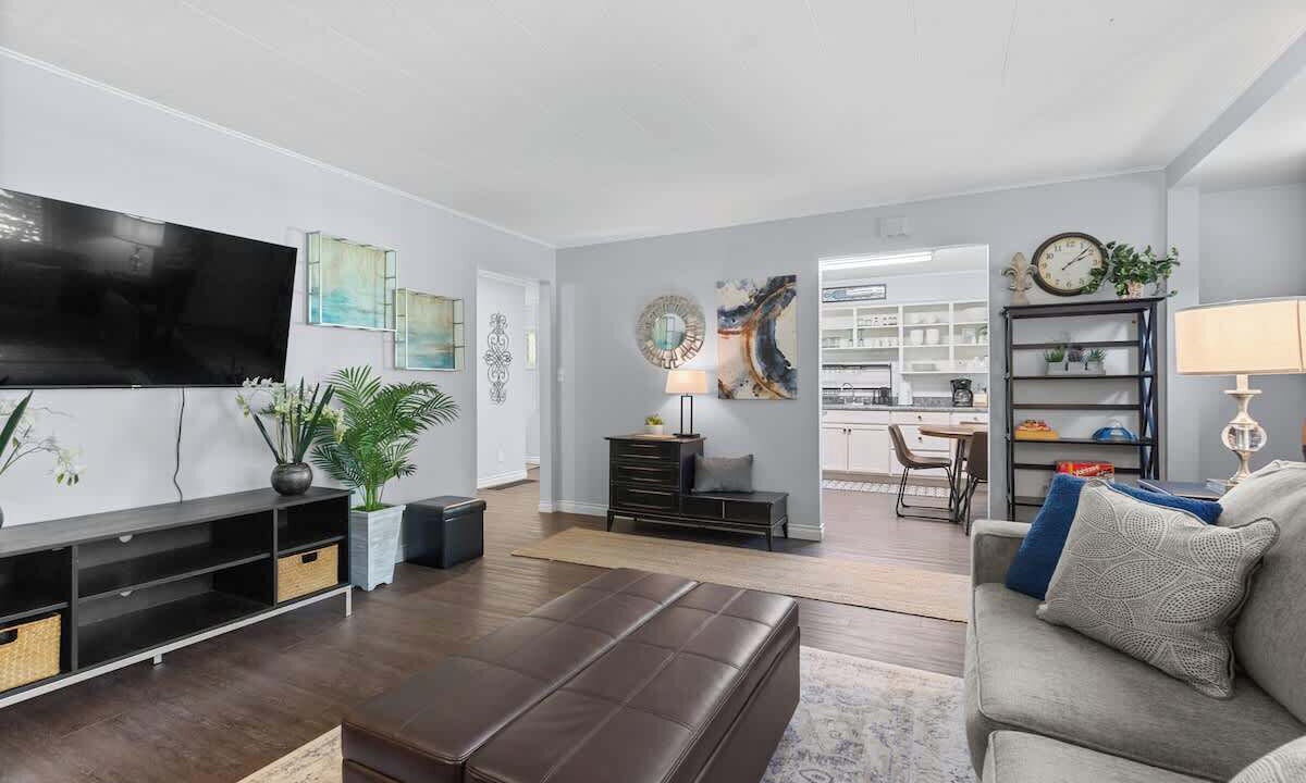 Photo of Bedroom in Garden District