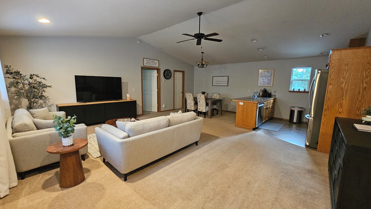 Photo of Livingroom in Oak Harbor