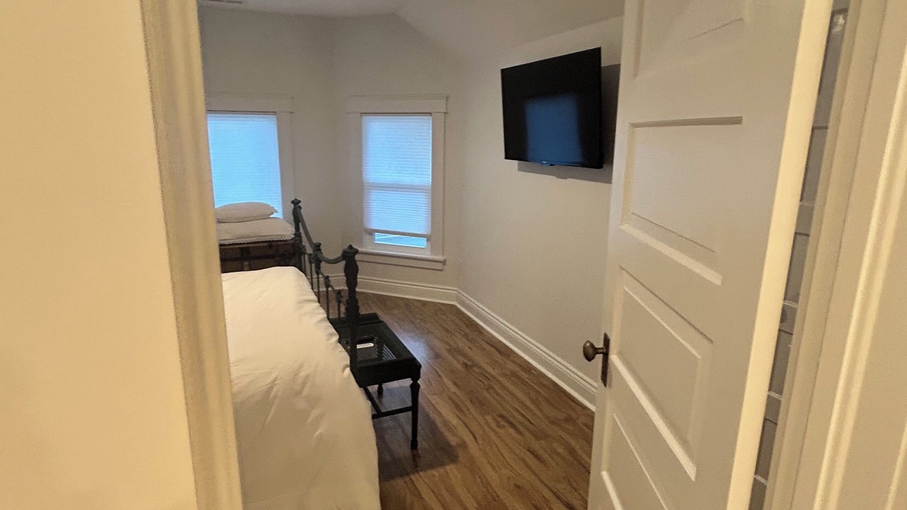 Photo of Bedroom in South Perry District