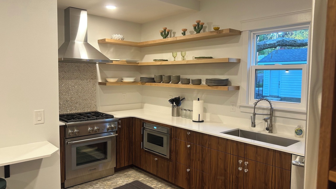 Photo of Kitchen in South Perry District