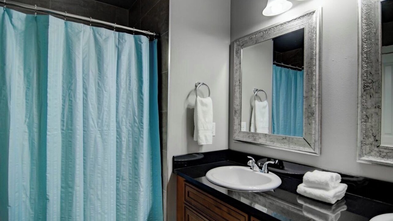 Photo of Bathroom in Central Tacoma