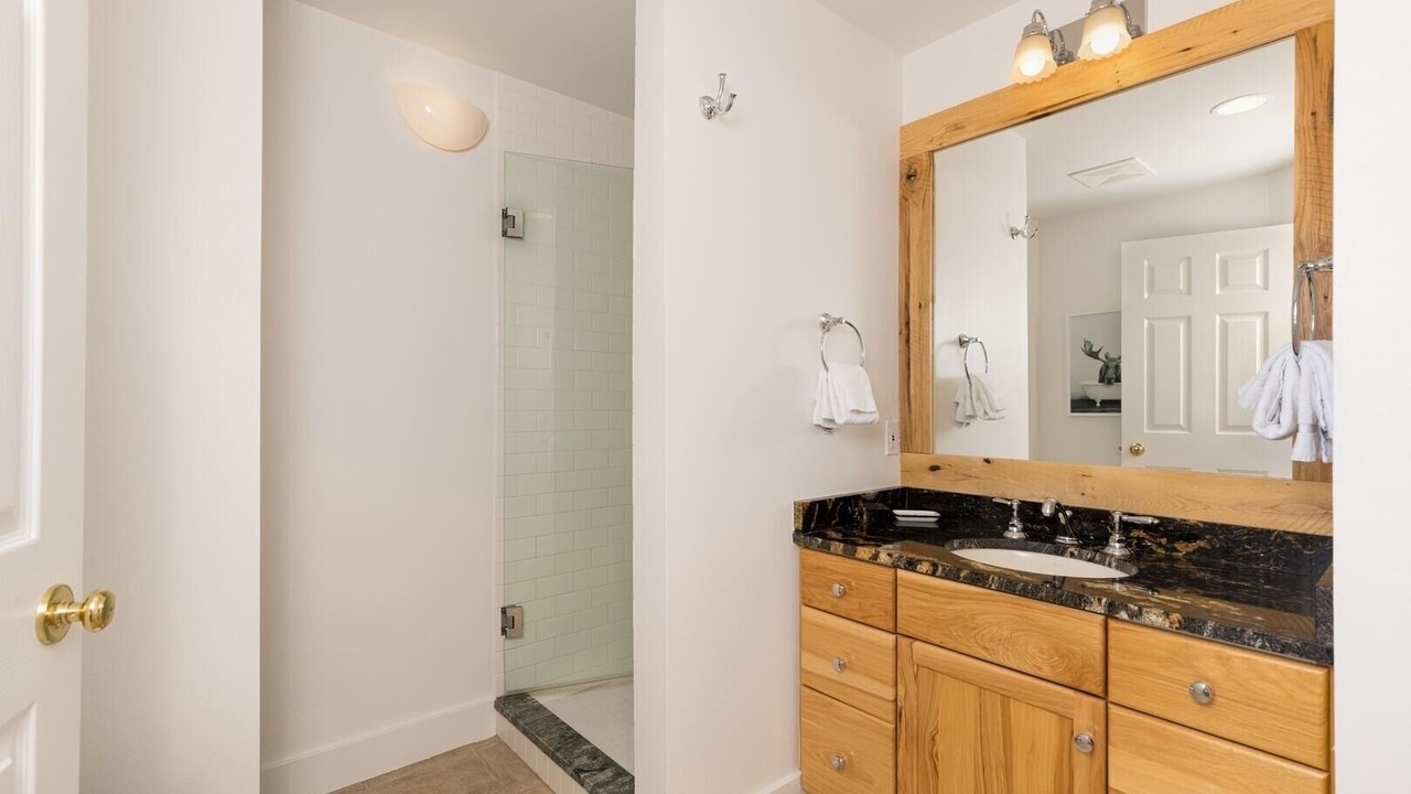 Photo of Bathroom in Saddle Ridge