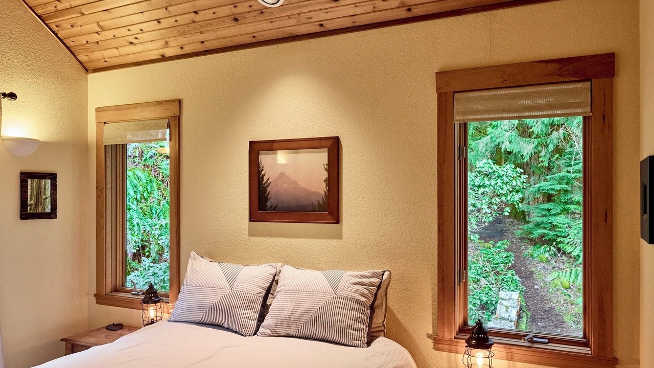 Photo of Bedroom in Welches