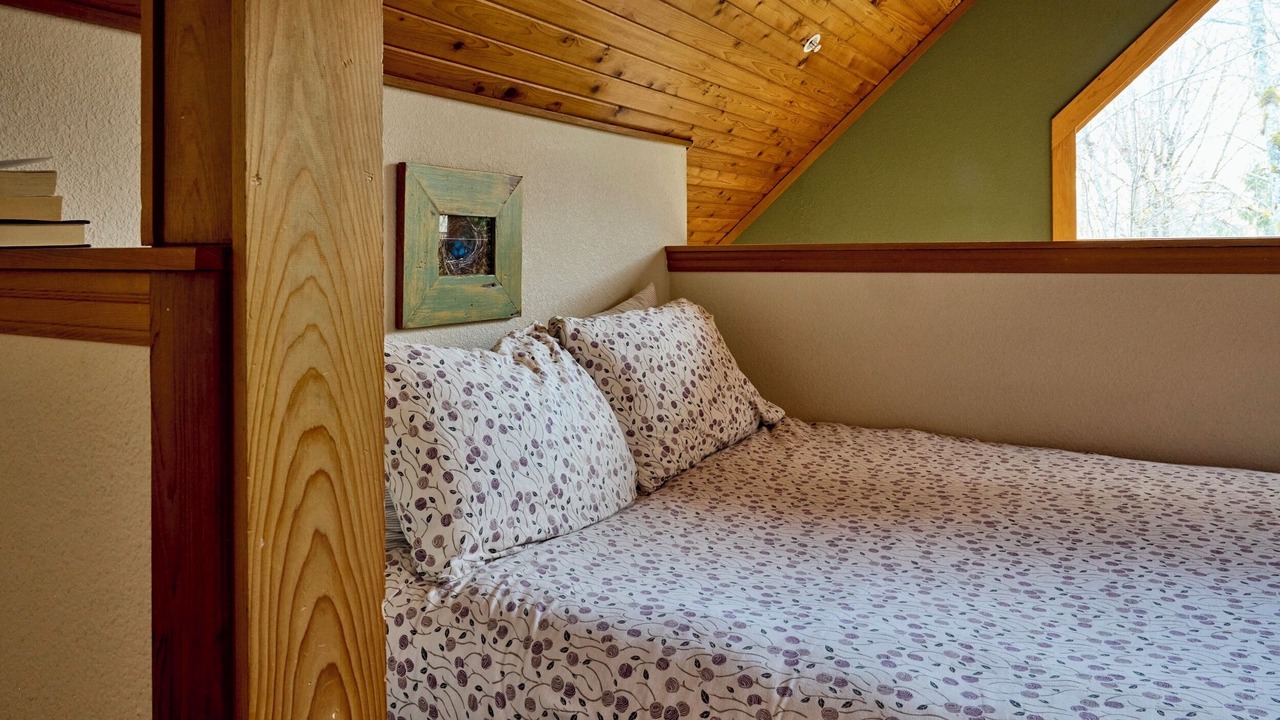 Photo of Bedroom in Welches