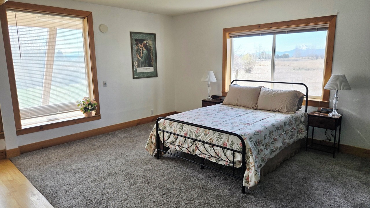 Photo of Bedroom in Chiloquin