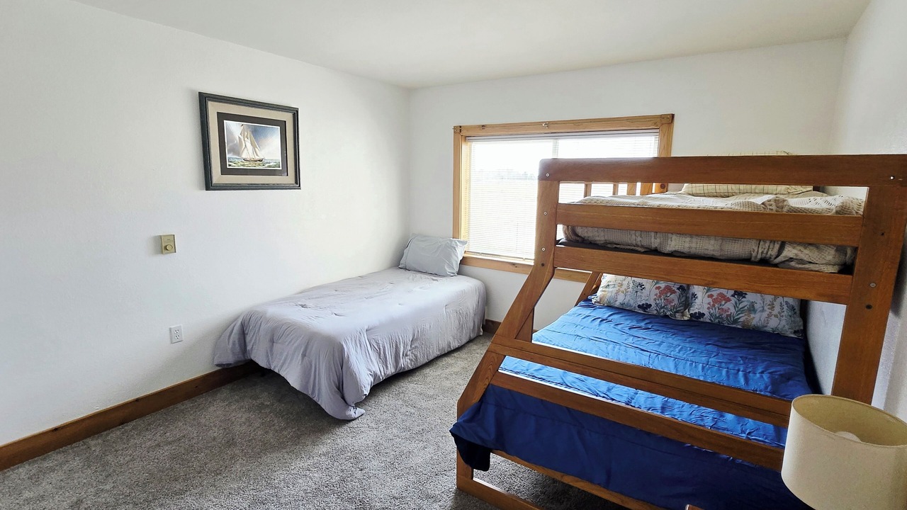Photo of Bedroom in Chiloquin