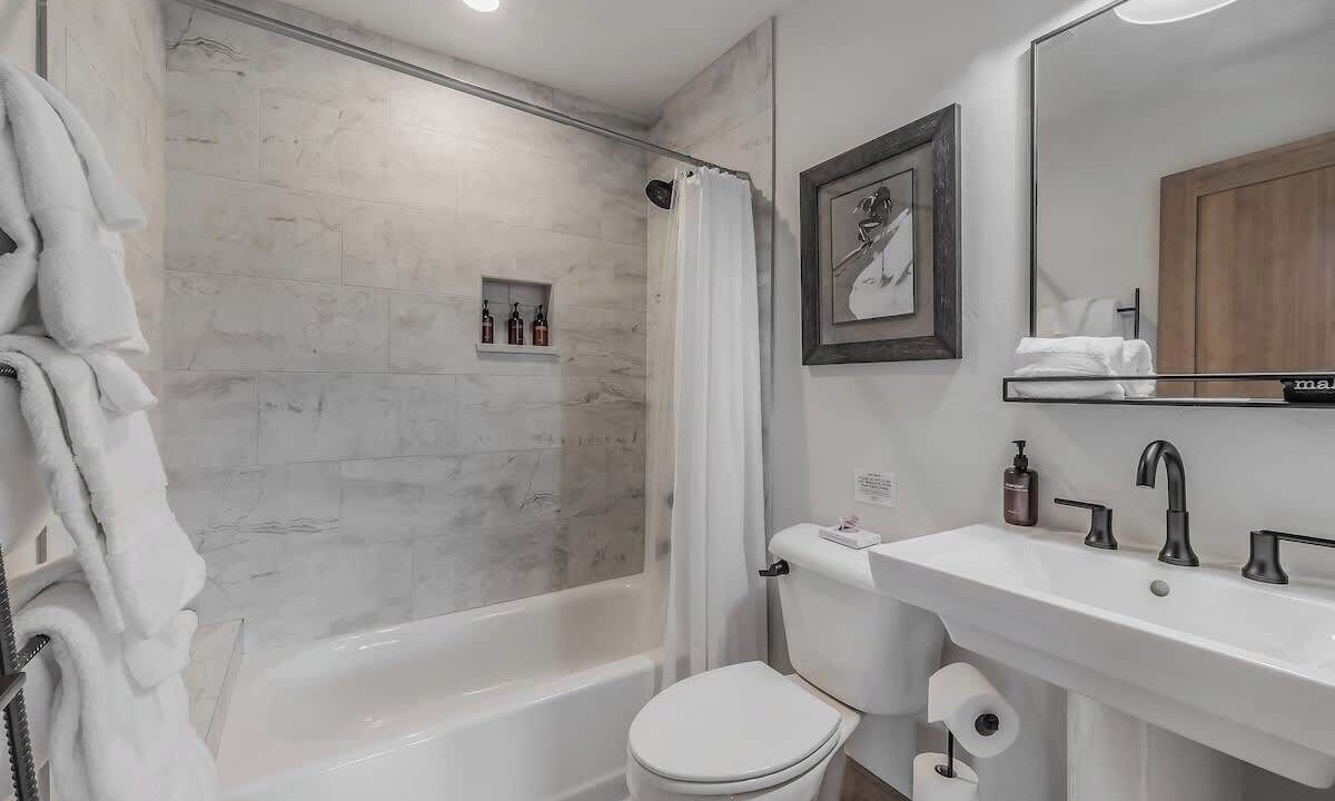 Photo of Bathroom in Dover Bay