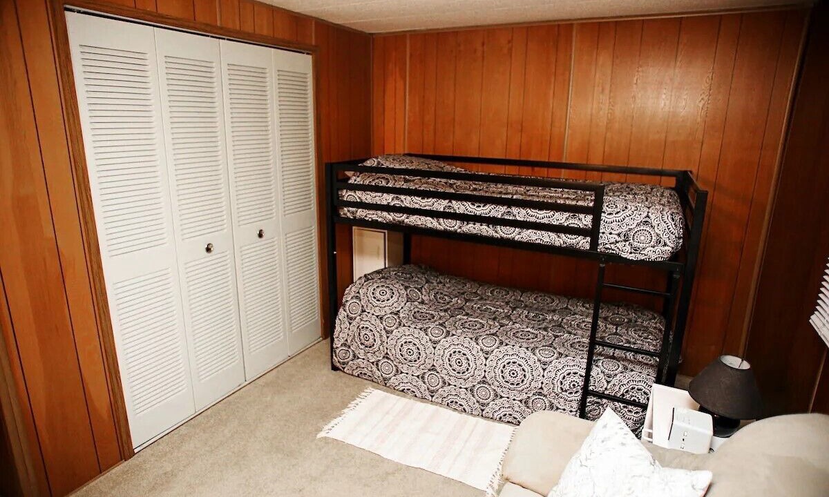 Photo of Bedroom in Garden Valley
