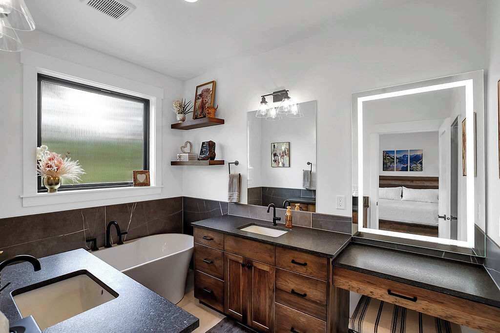 Photo of Bathroom in Donnelly