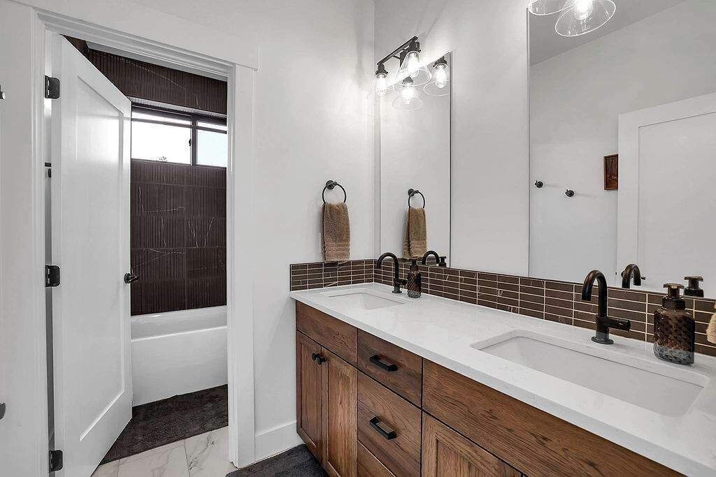 Photo of Bathroom in Donnelly