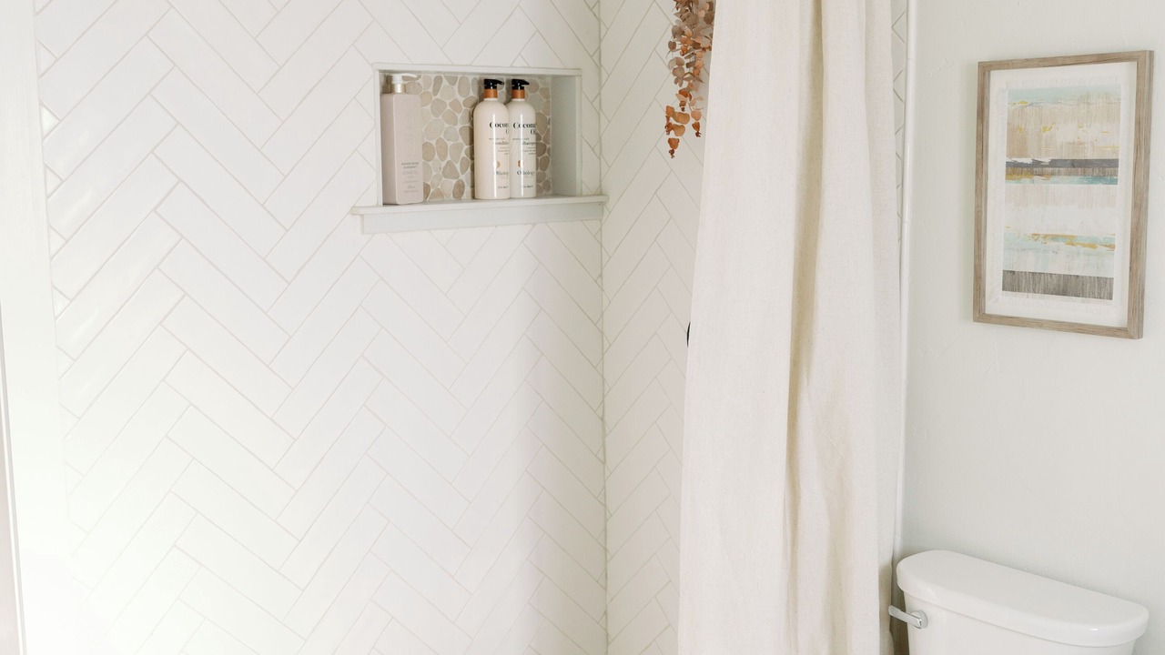 Photo of Bathroom in Redwood