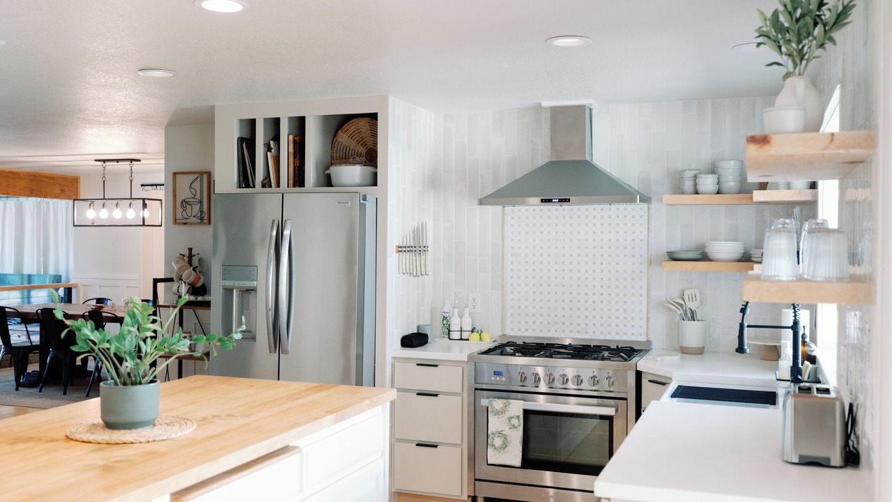 Photo of Kitchen in Redwood