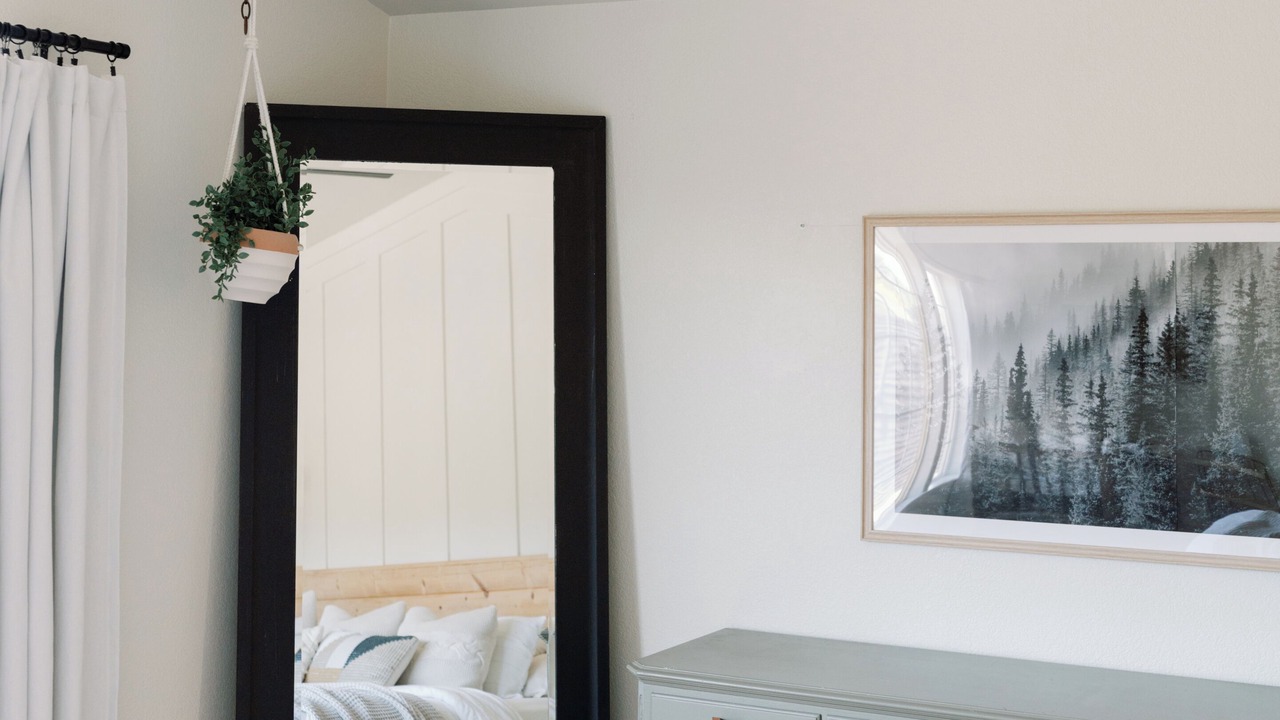 Photo of Bedroom in Redwood