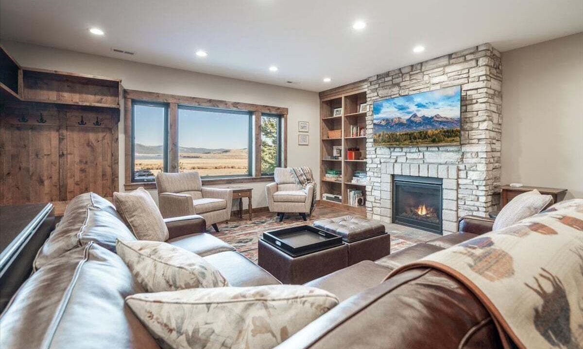 Photo of Livingroom in Island Park